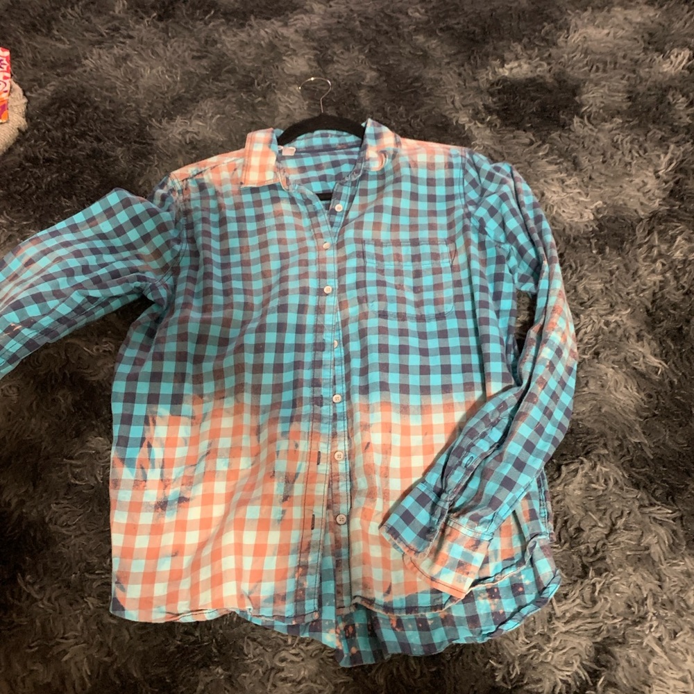 Distressed flannel - Picture 2 of 3